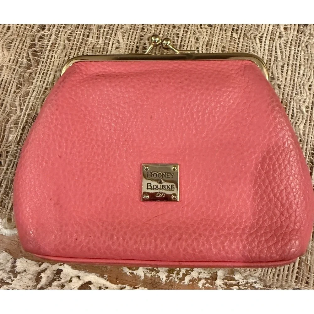 Dooney and‎ Bourke Pebble Leather Large Kisslock Coin Purse Bubblegum Pink